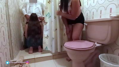 रूग्णालयाच्या बाथरूममध्ये नर्सला डॉक्टर पेशंटला चोदताना आढळले / भाग 1 / निकोल लोंड्रावर / चिक्विकॅंडी